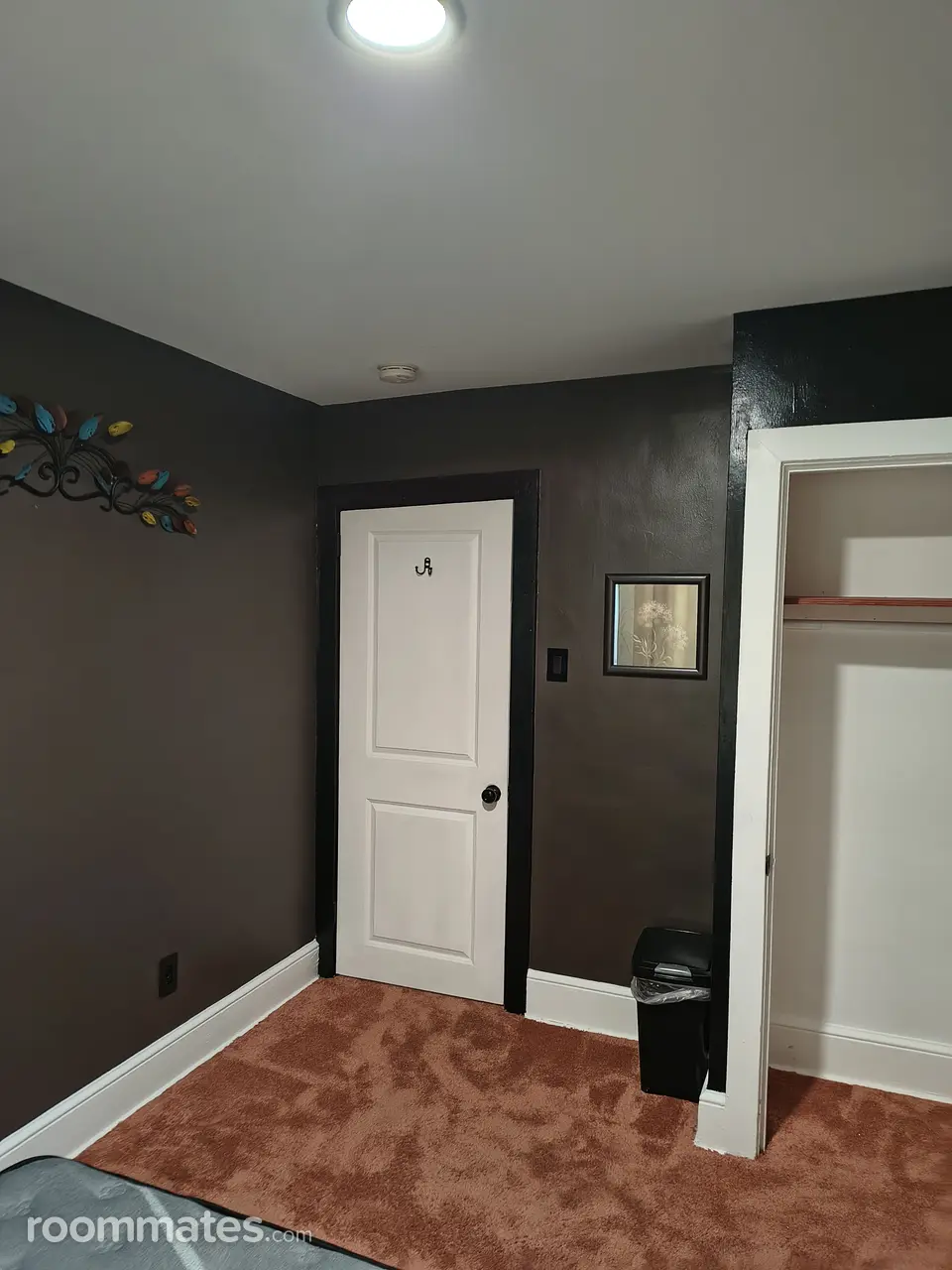 Profile photo 3 of 7