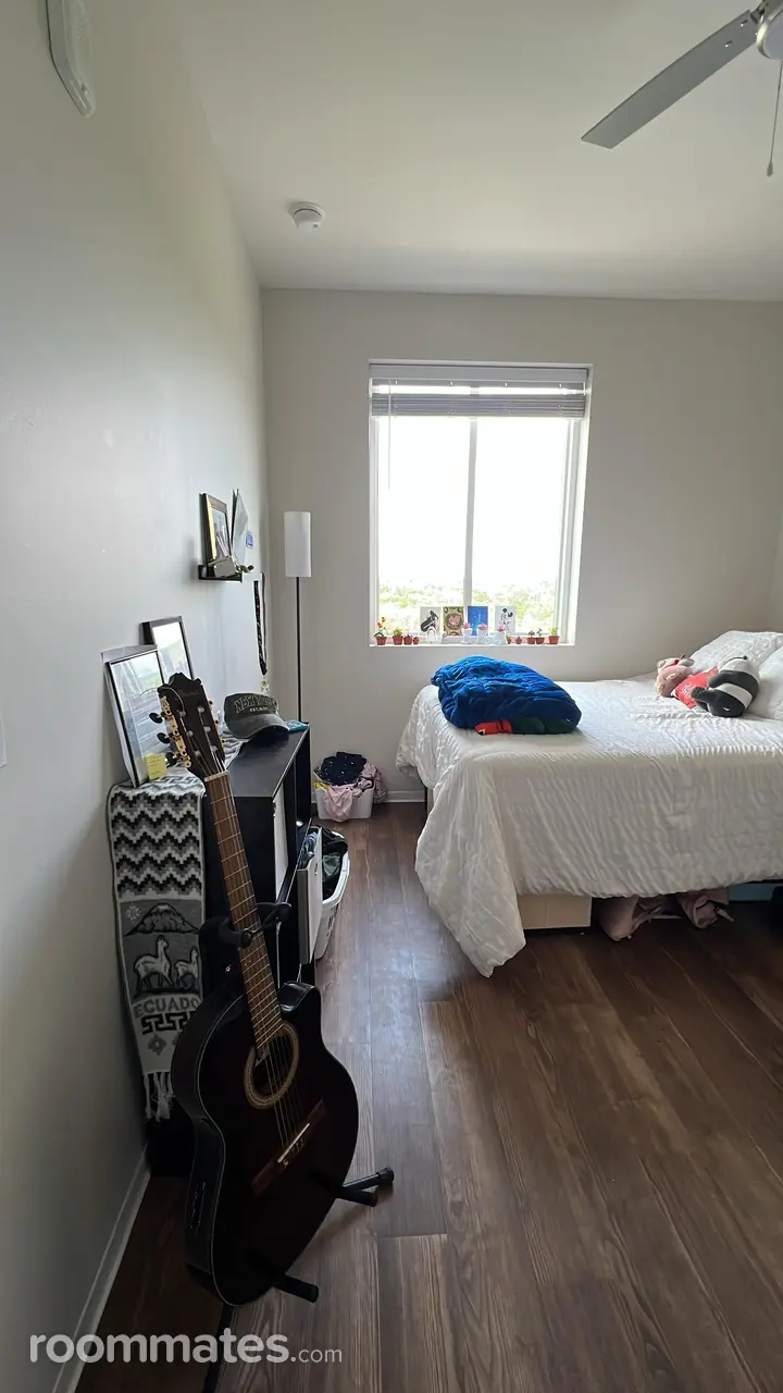 Profile photo 6 of 10