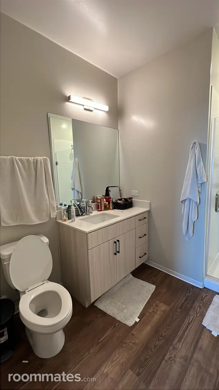 Profile photo 7 of 10