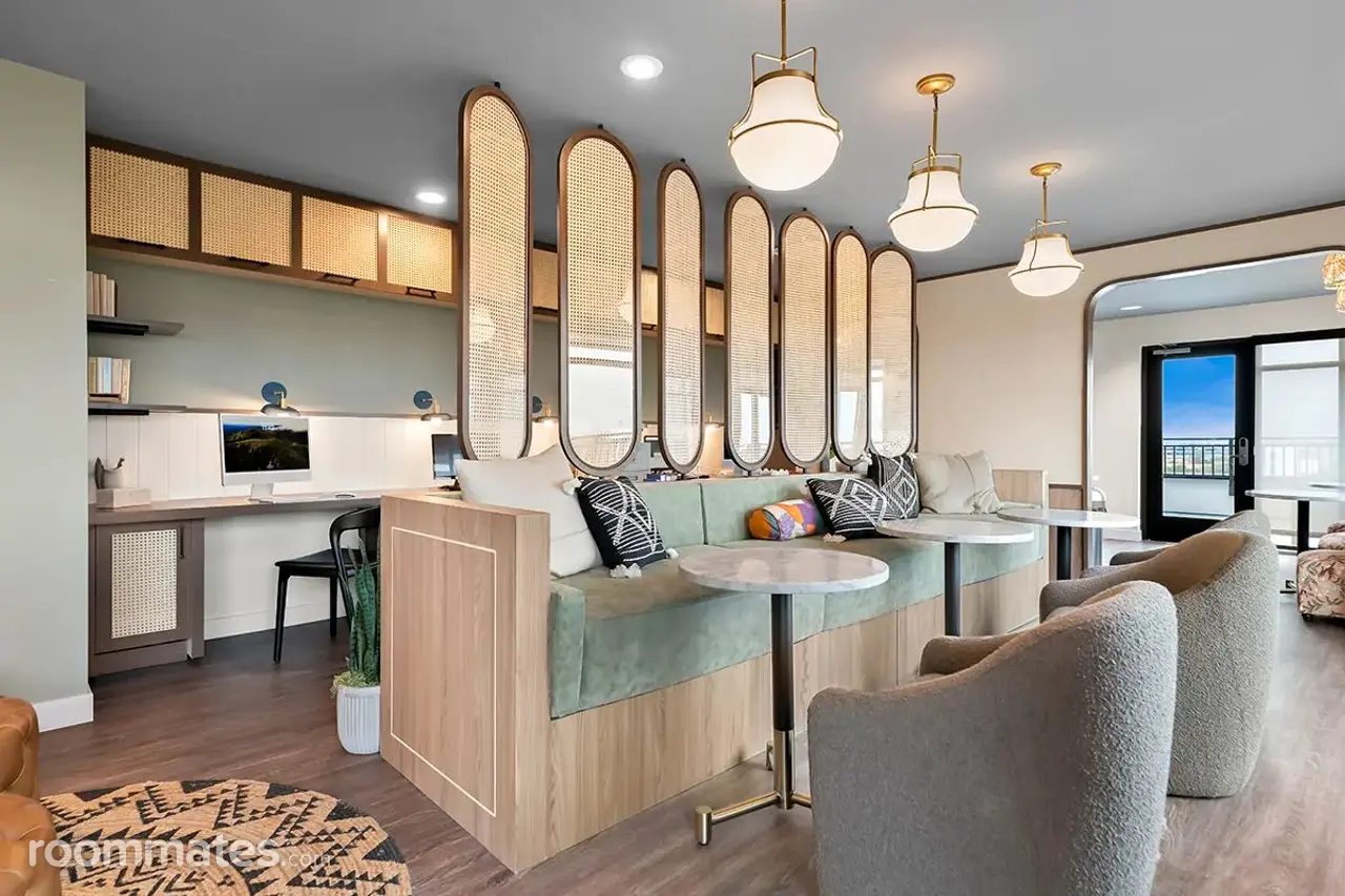 Profile photo 2 of 10