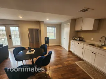 Room for rent in Springfield, VA $1800, house