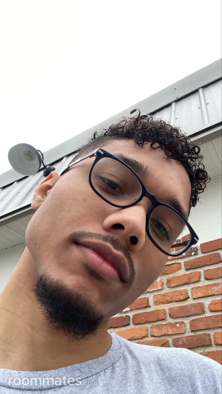 Profile photo 1 of 1