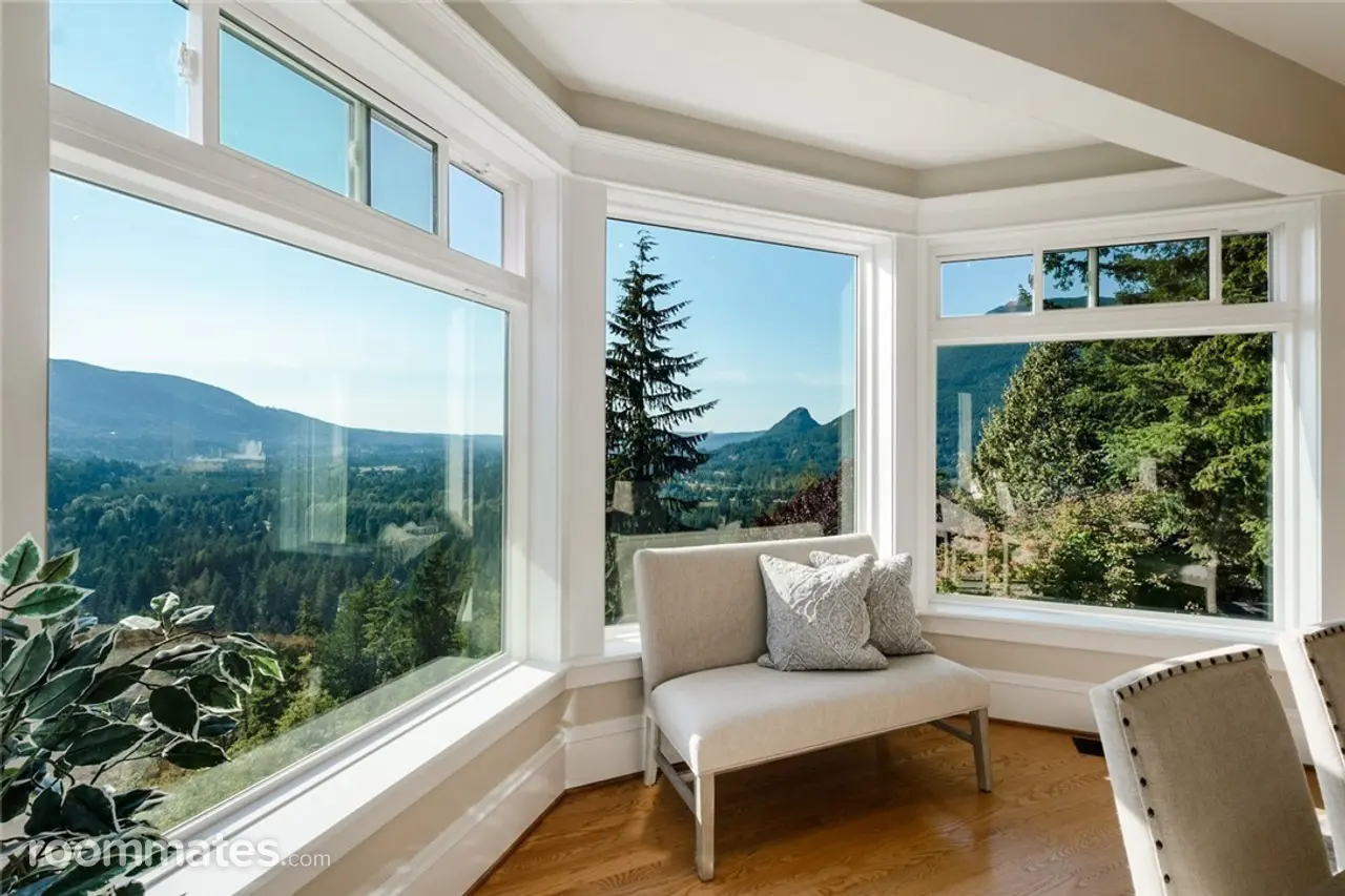 Profile photo 8 of 11