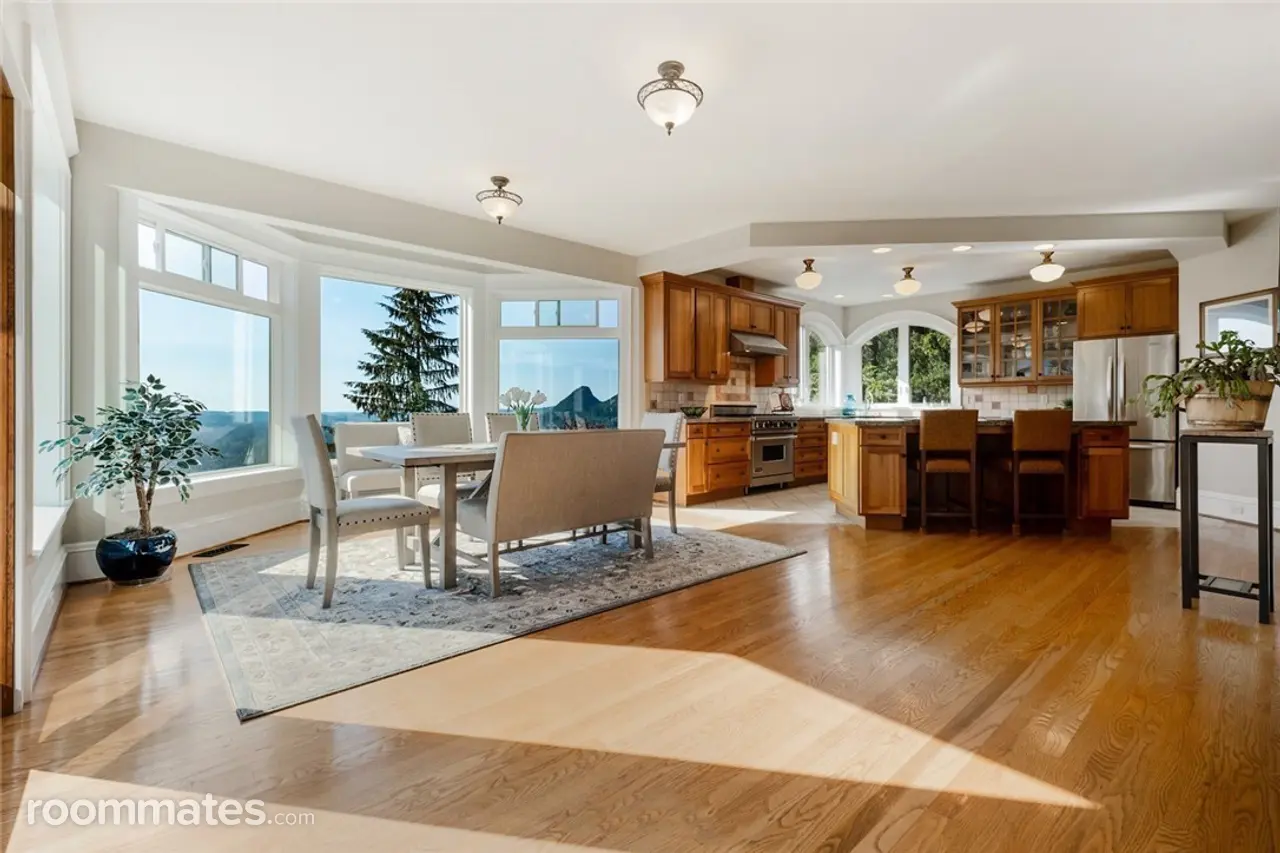 Profile photo 5 of 11