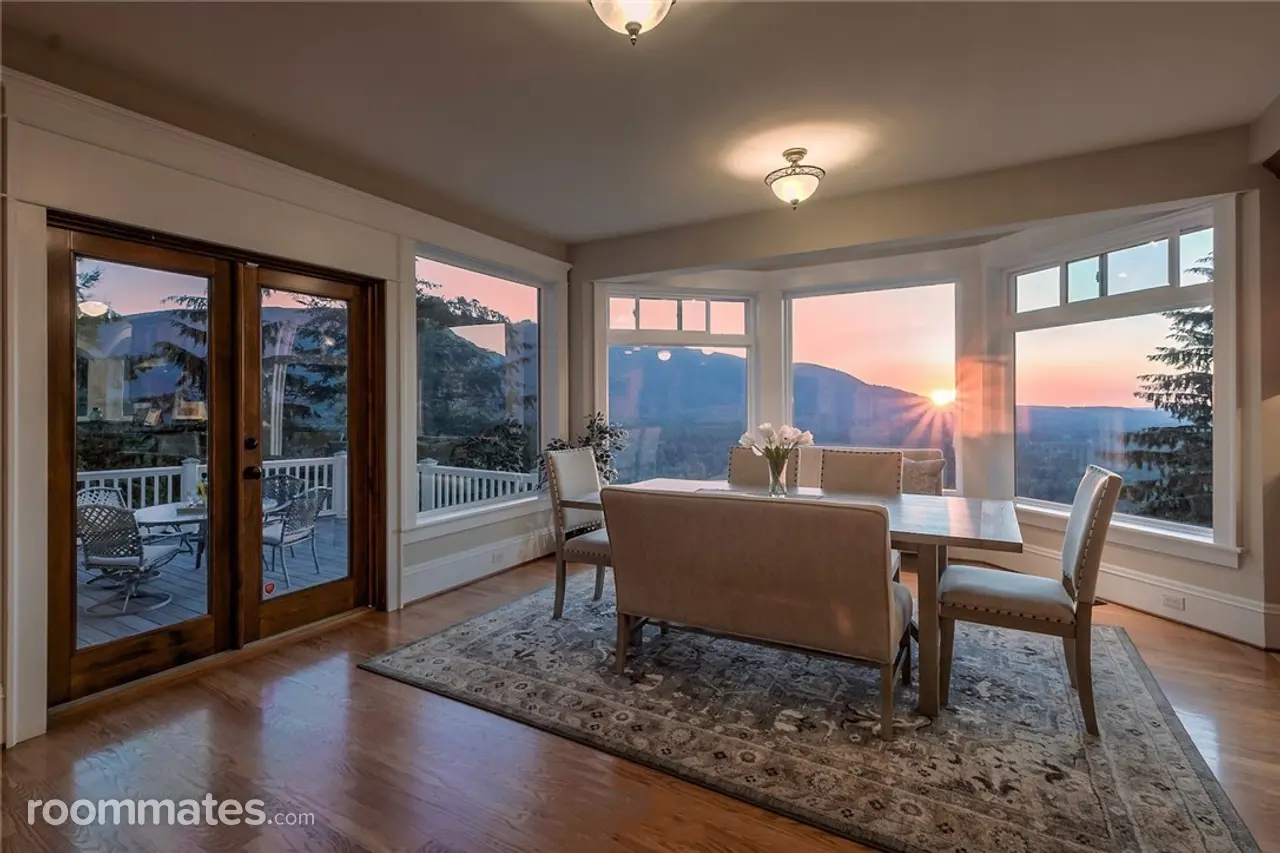 Profile photo 6 of 11