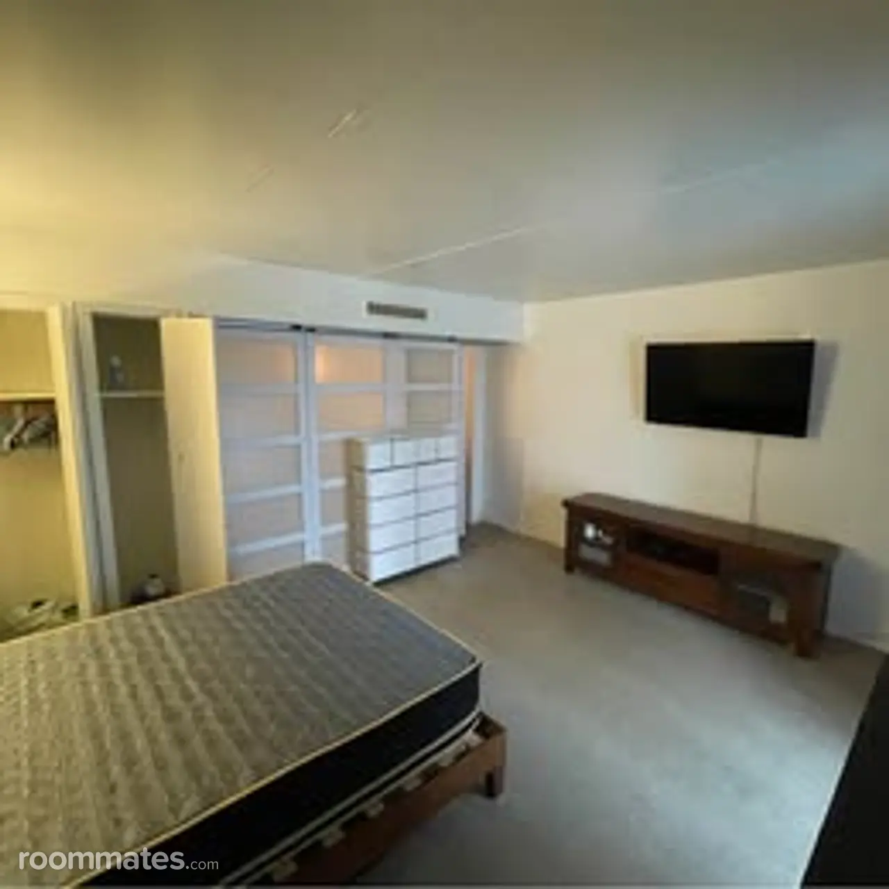 Profile photo 1 of 7