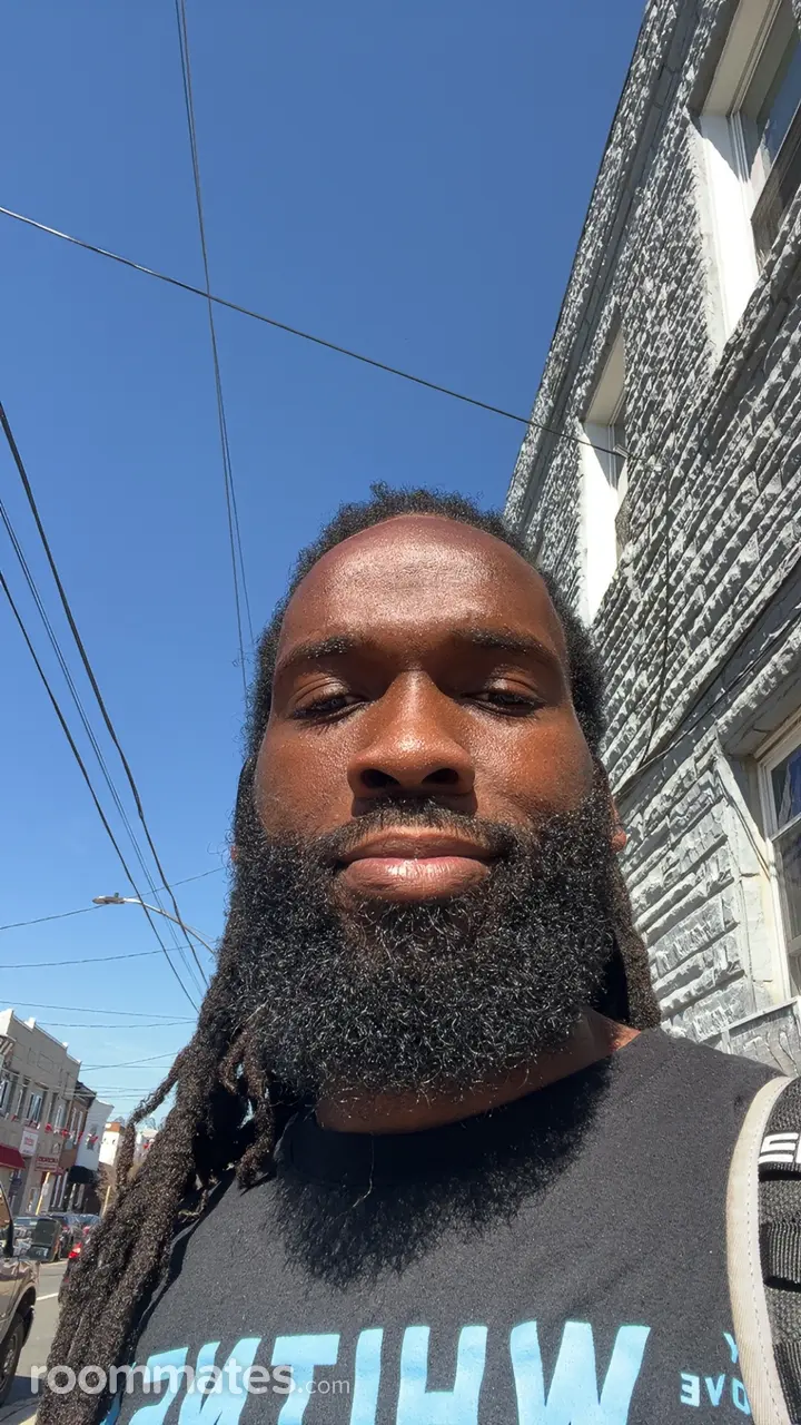 Profile photo 1 of 1