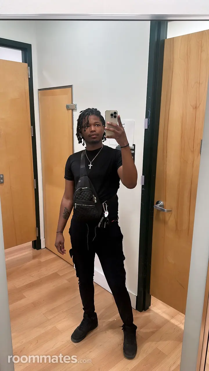 Profile photo 1 of 1