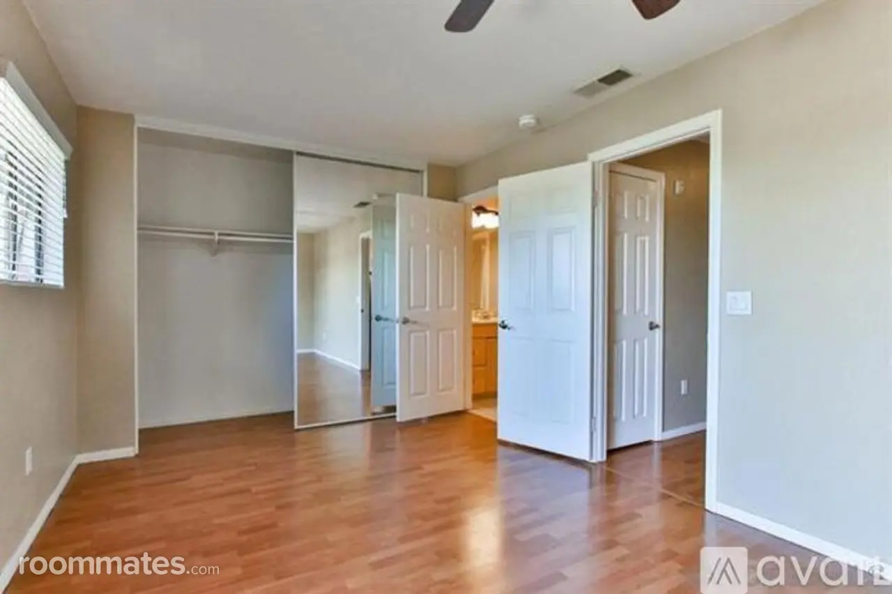 Profile photo 2 of 10