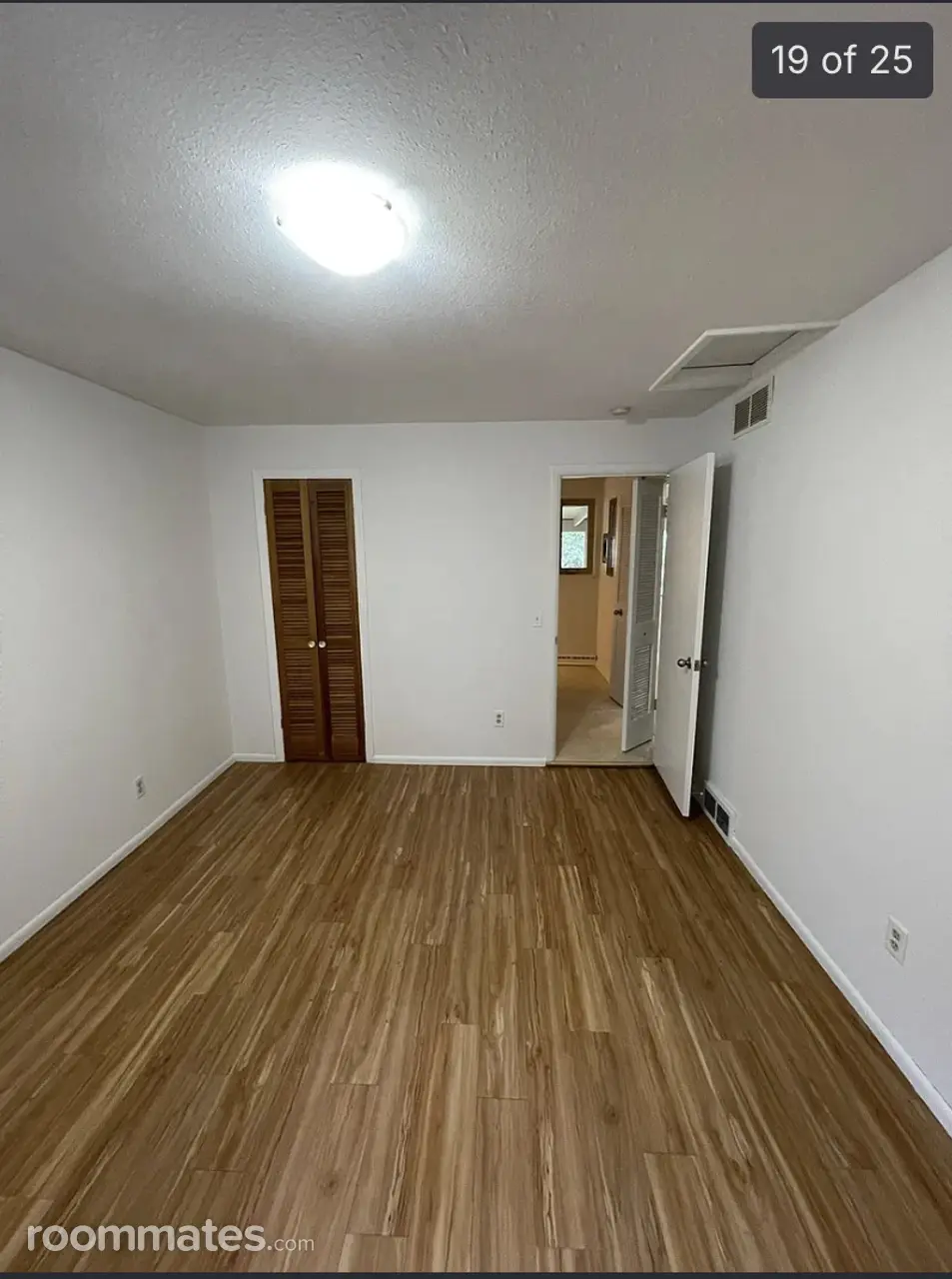 Profile photo 5 of 11