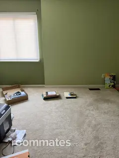 Room for rent in Parma, OH $750, house