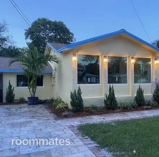 Room for rent in Fort Lauderdale, FL $1000, house