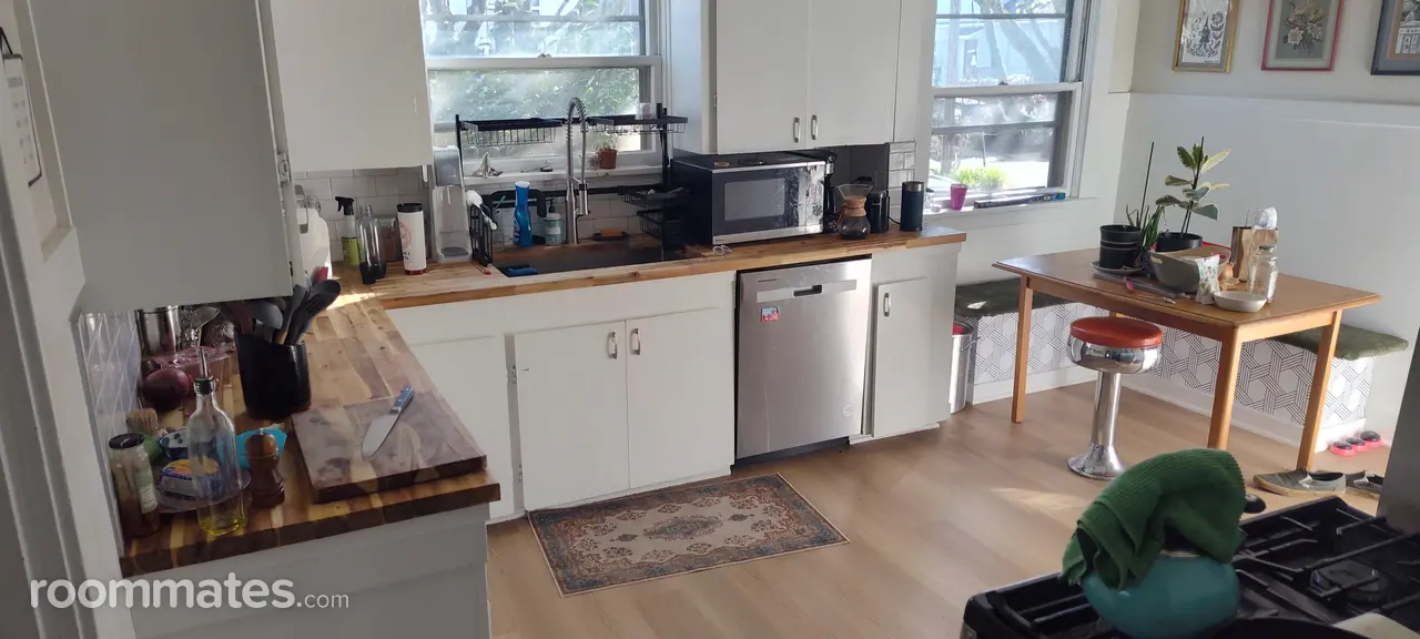 Profile photo 4 of 8