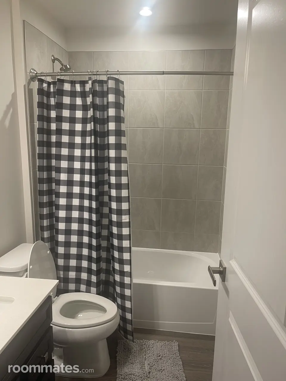 Profile photo 6 of 10