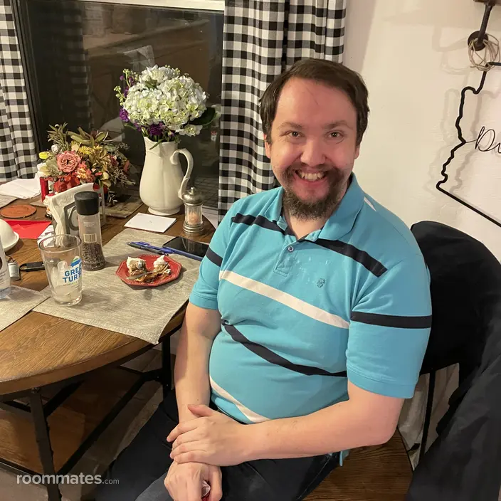 Roommate looking Adrian, MI, $600
