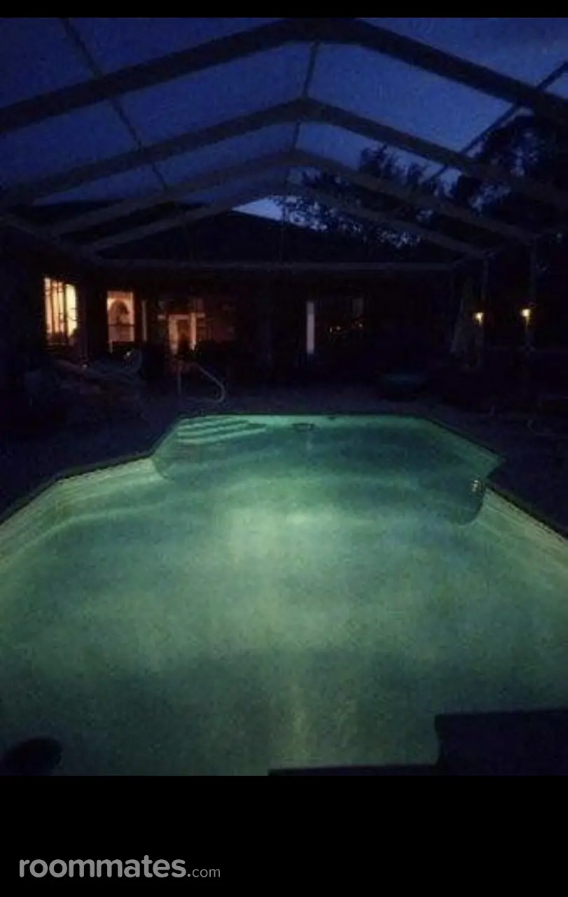 Profile photo 10 of 15