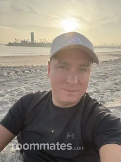 Roommate looking Long Beach, CA, $800