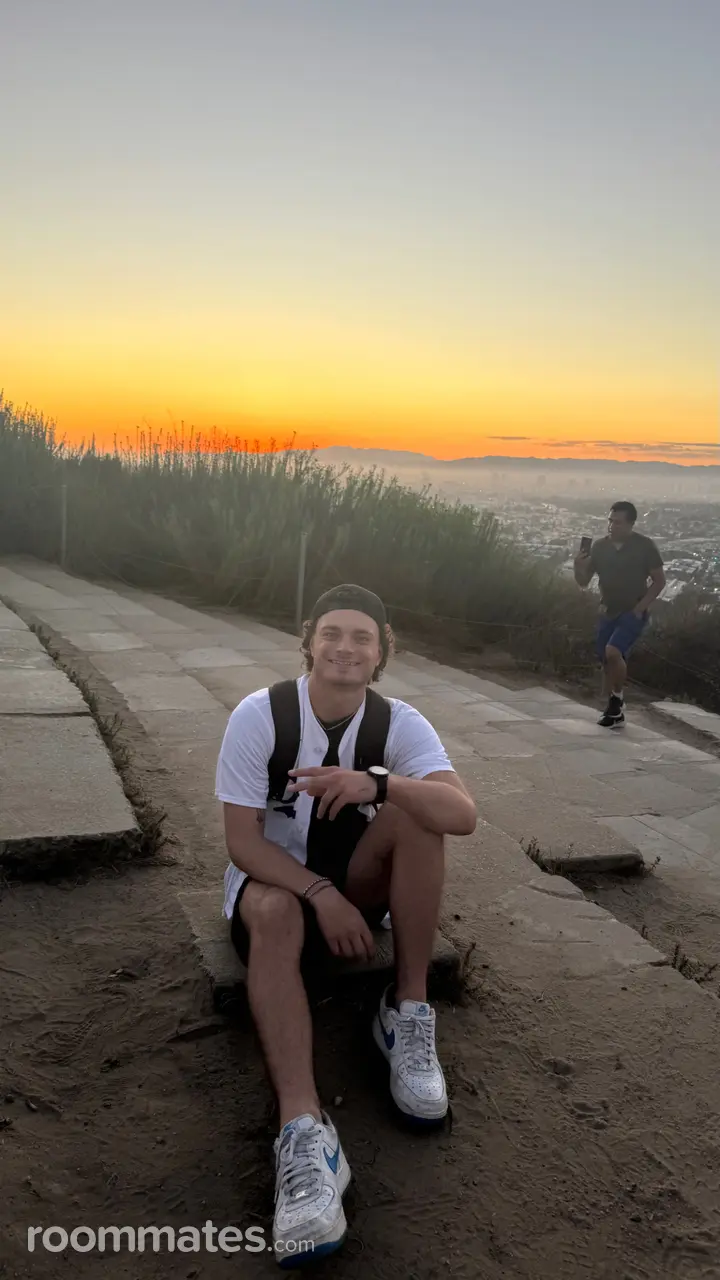 Profile photo 4 of 4