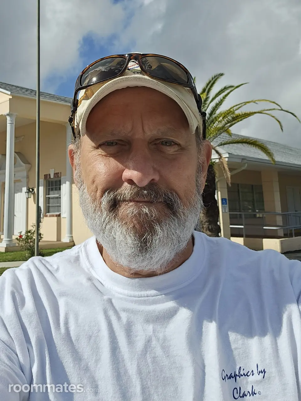 Profile photo 3 of 4