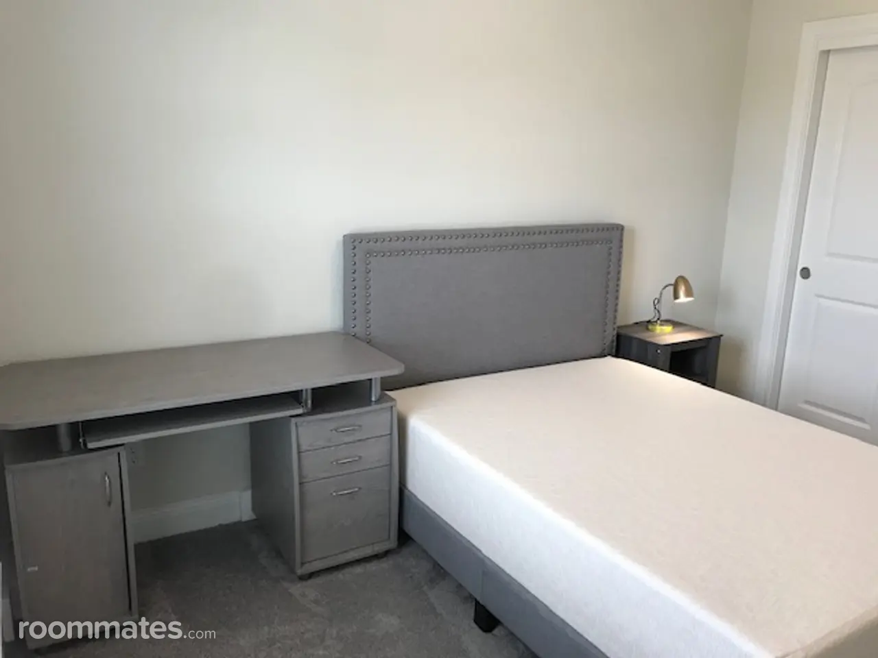 Profile photo 2 of 4