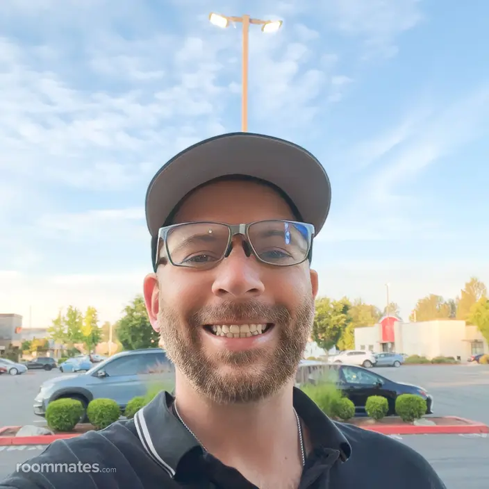 Roommate looking White Center, WA, $1000
