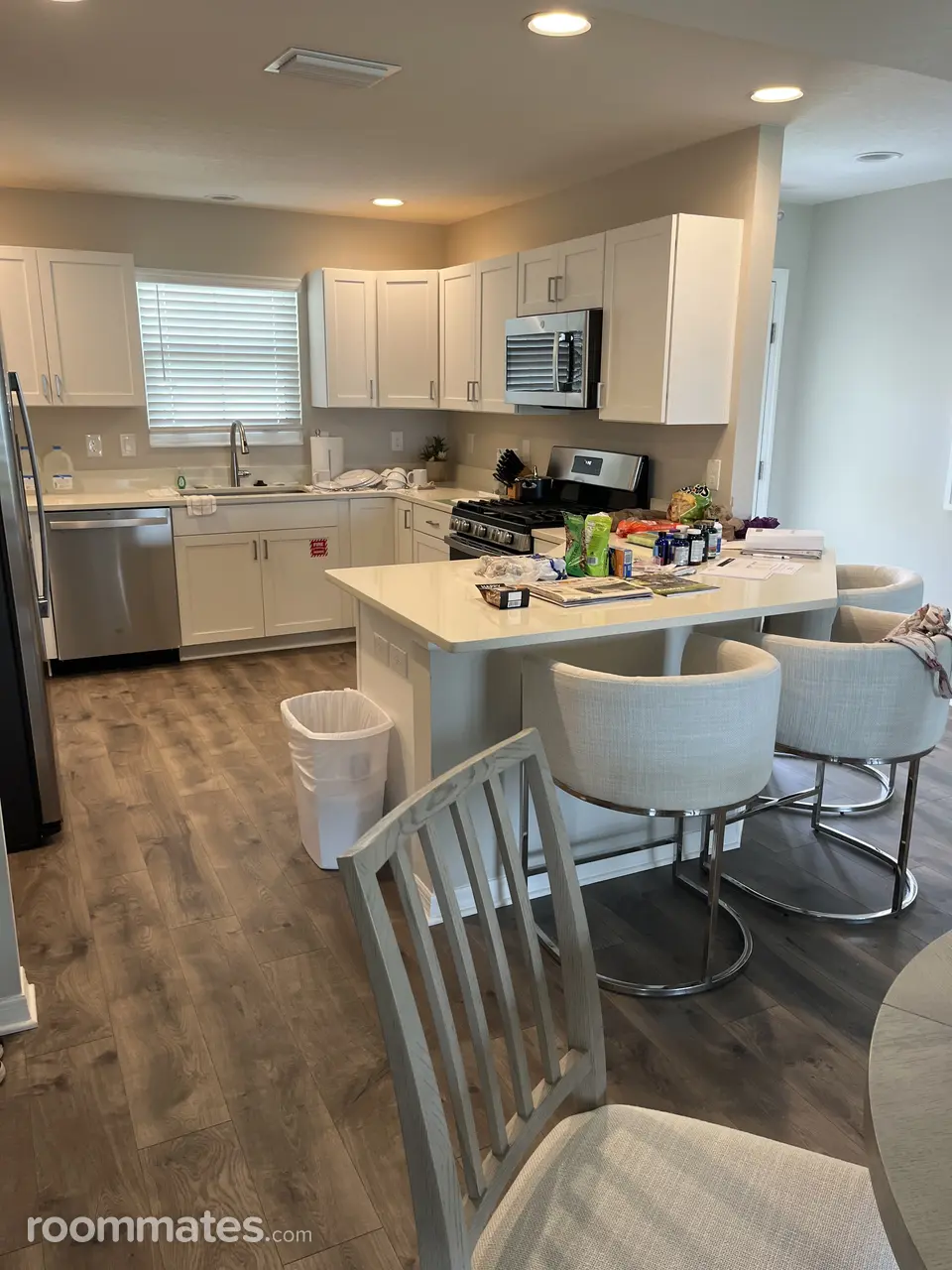 Profile photo 2 of 3