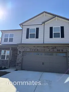 Room for rent in Louisville, KY $900, house