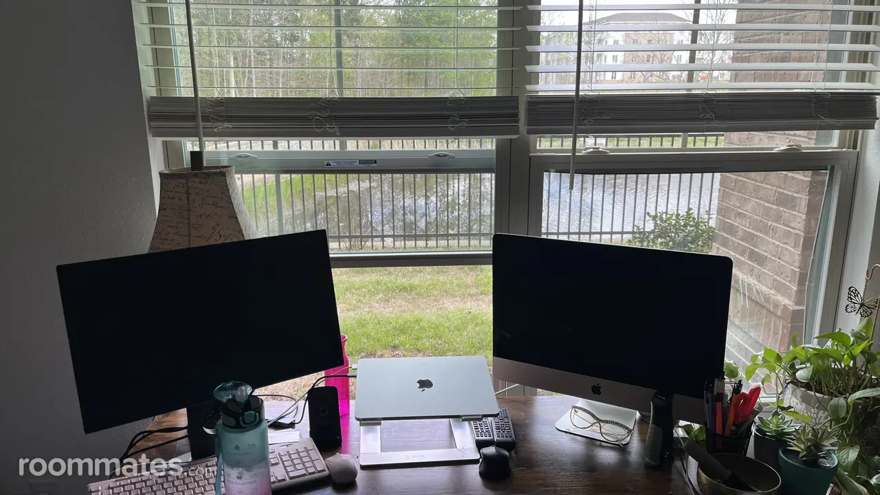 Profile photo 5 of 18