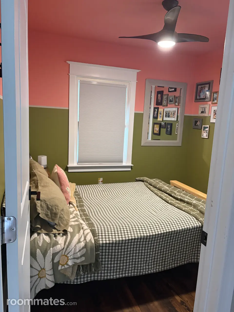 Profile photo 4 of 6