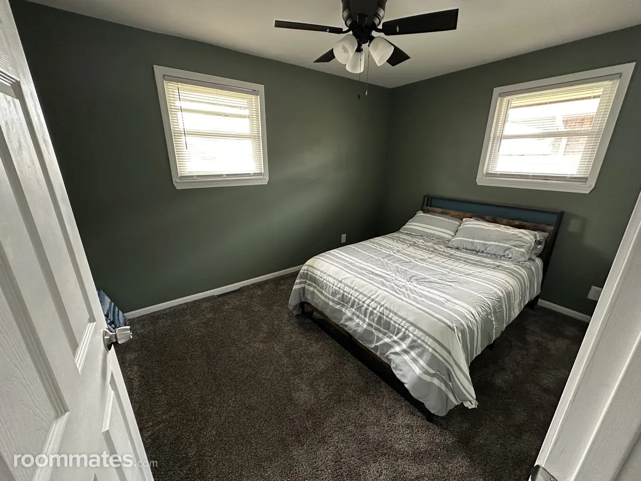 Profile photo 4 of 10