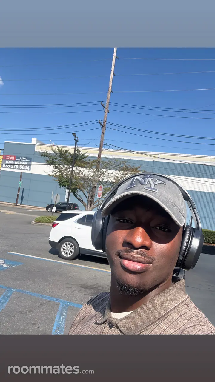 Profile photo 4 of 6