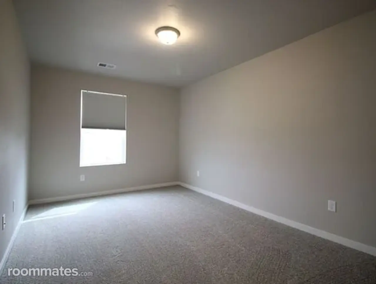 Profile photo 3 of 7