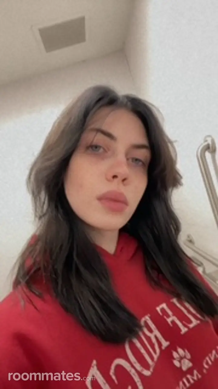 Profile photo 1 of 1