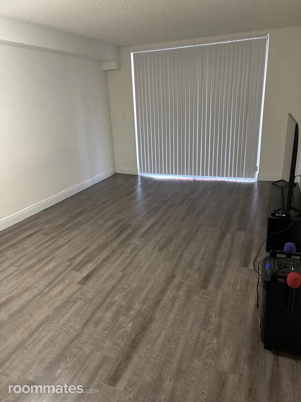 Profile photo 1 of 4