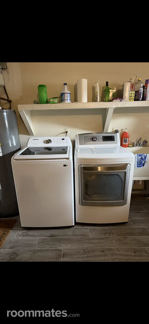 Profile photo 10 of 11