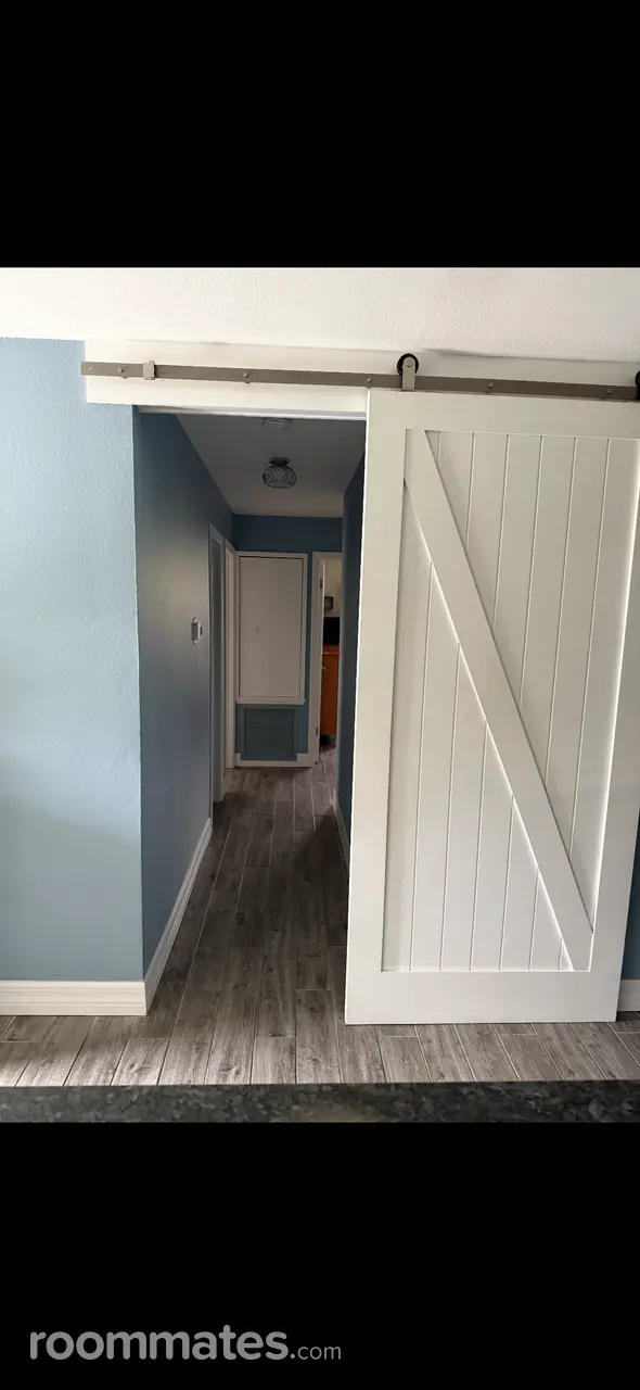 Profile photo 6 of 11