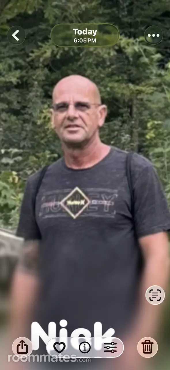 Profile photo 11 of 11