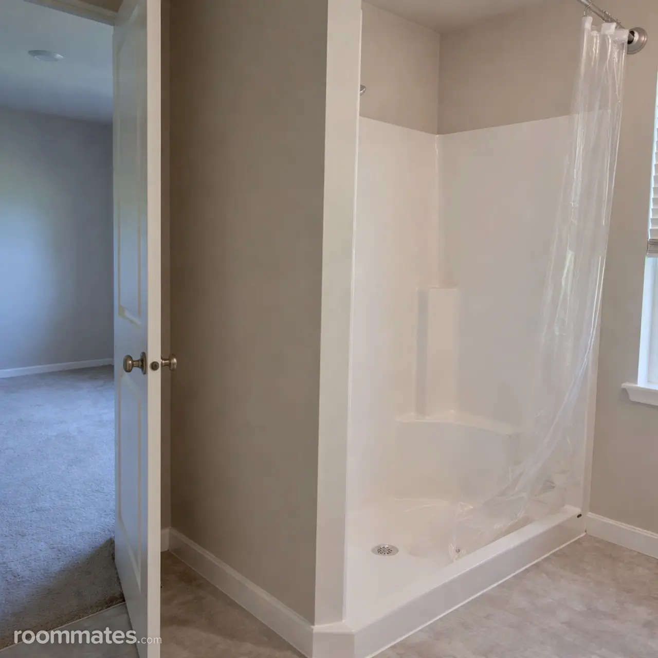 Profile photo 7 of 8