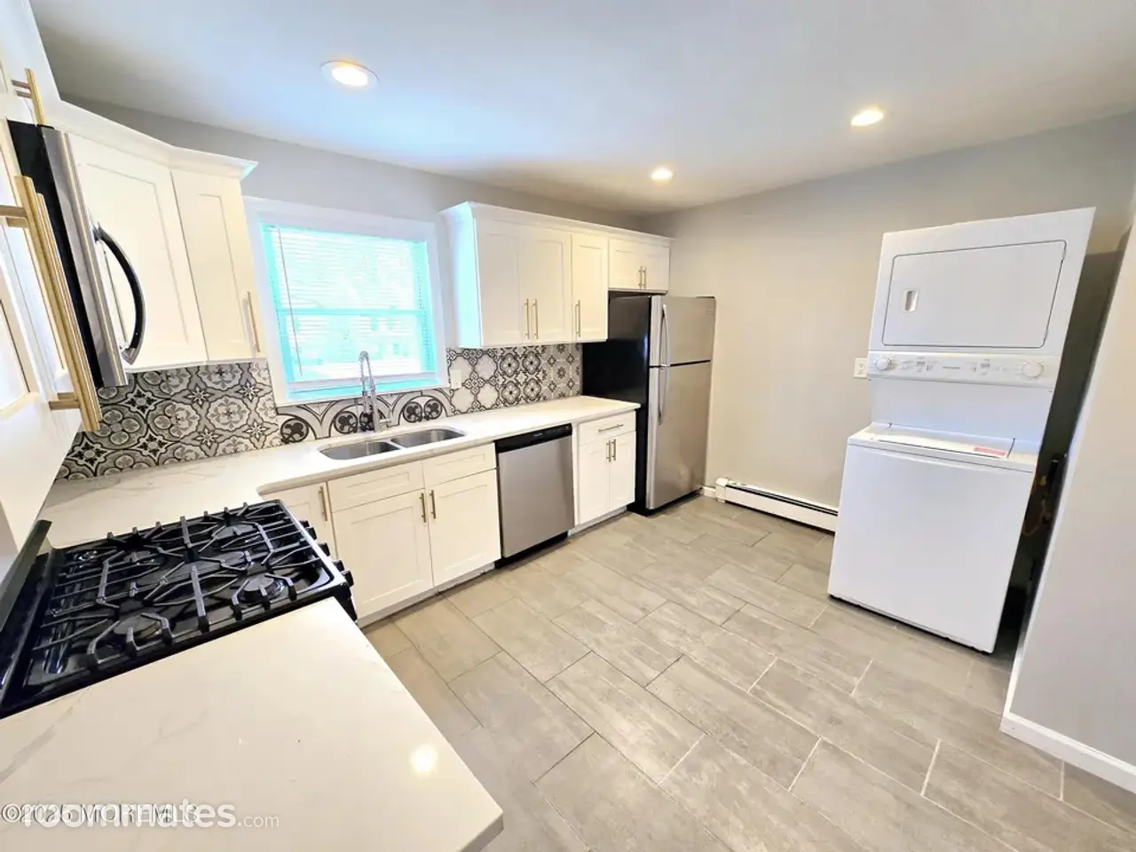 Profile photo 4 of 7