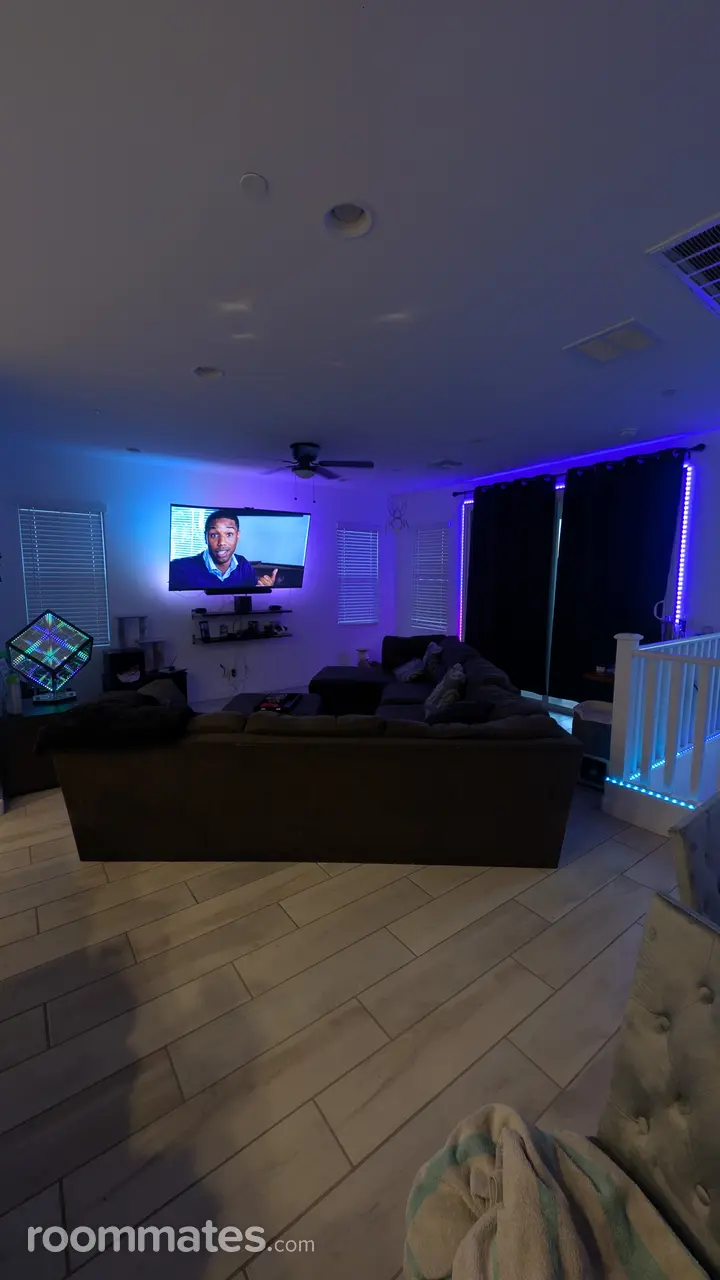 Profile photo 5 of 16