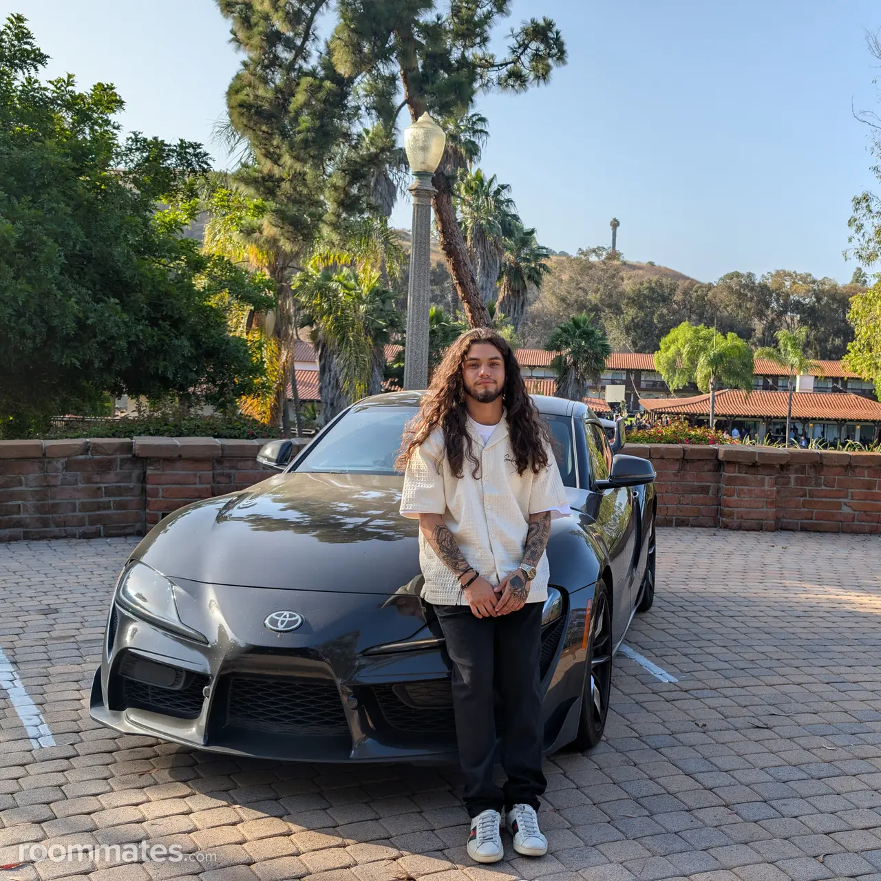 Profile photo 13 of 16