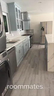 Room for rent in Thousand Oaks, CA $3800, house