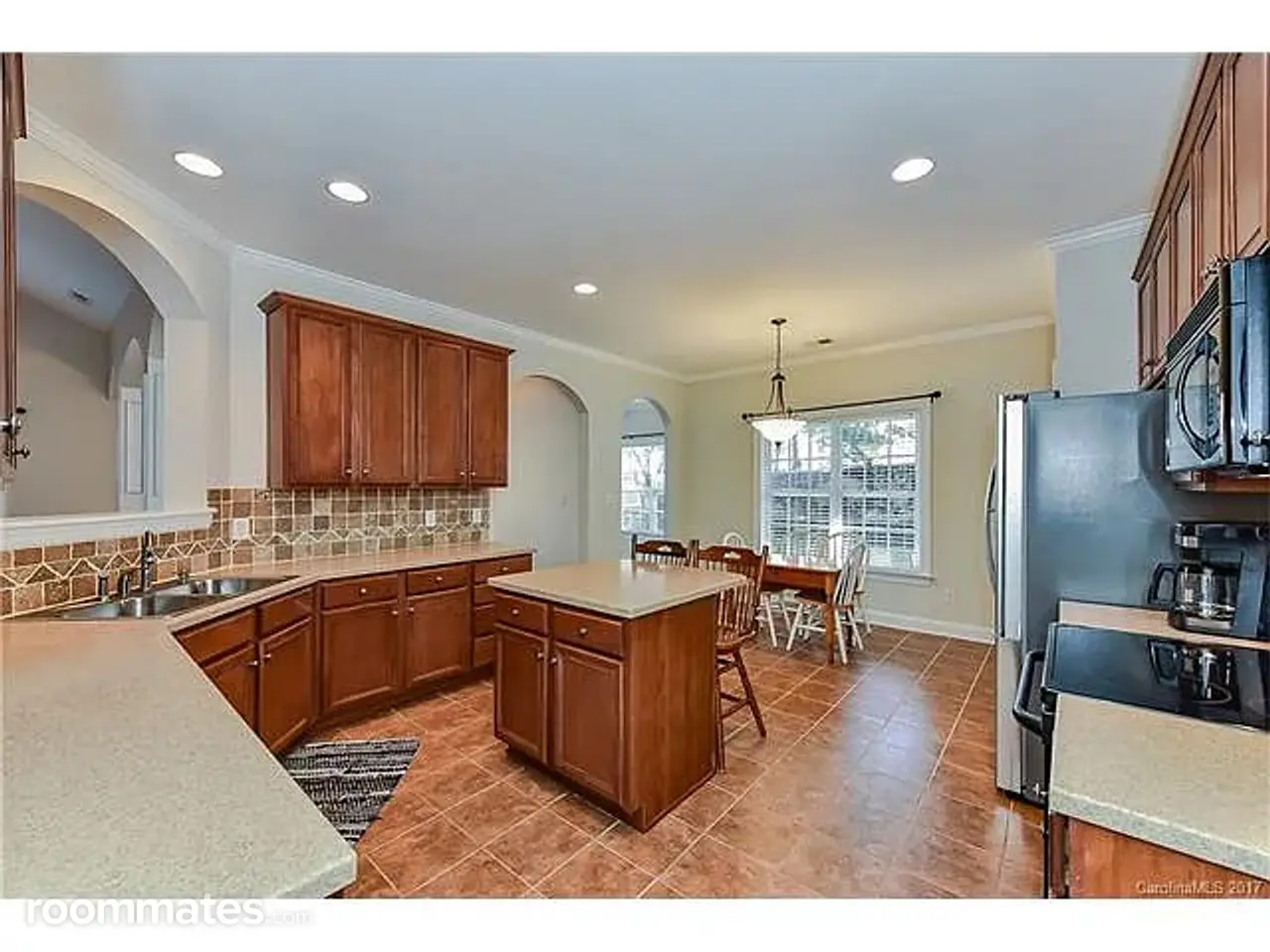 Profile photo 9 of 11