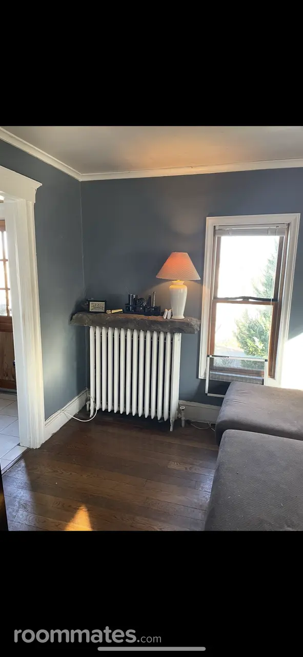 Profile photo 1 of 4