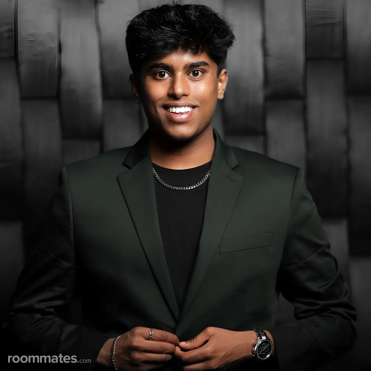 Profile photo 1 of 1