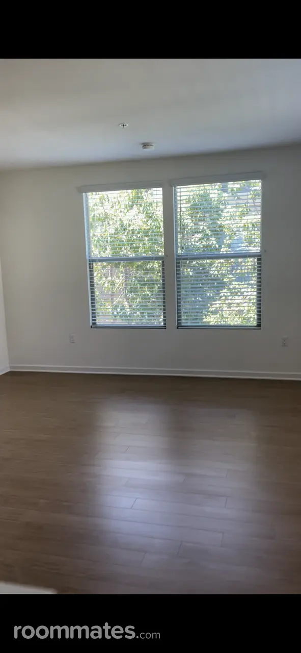 Profile photo 7 of 11