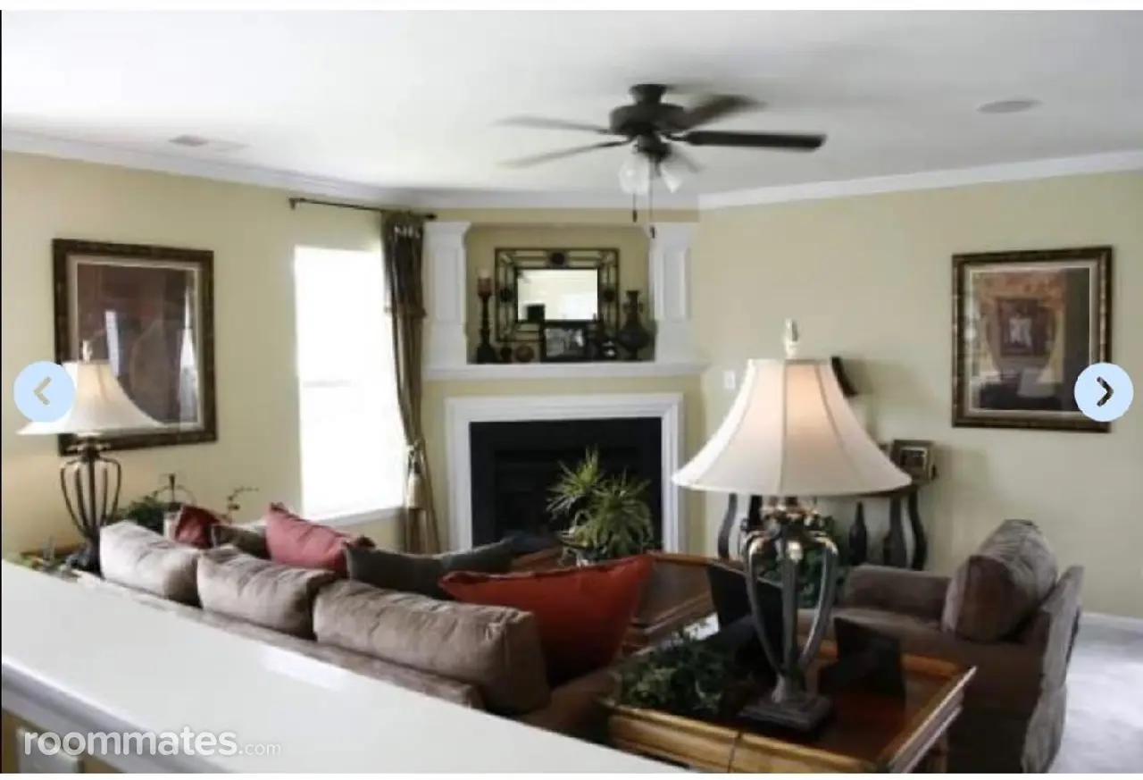 Profile photo 4 of 7