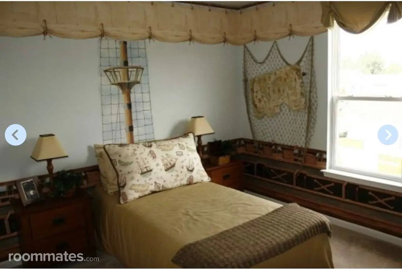 Profile photo 1 of 7