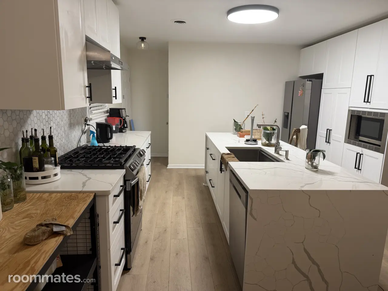 Profile photo 1 of 4