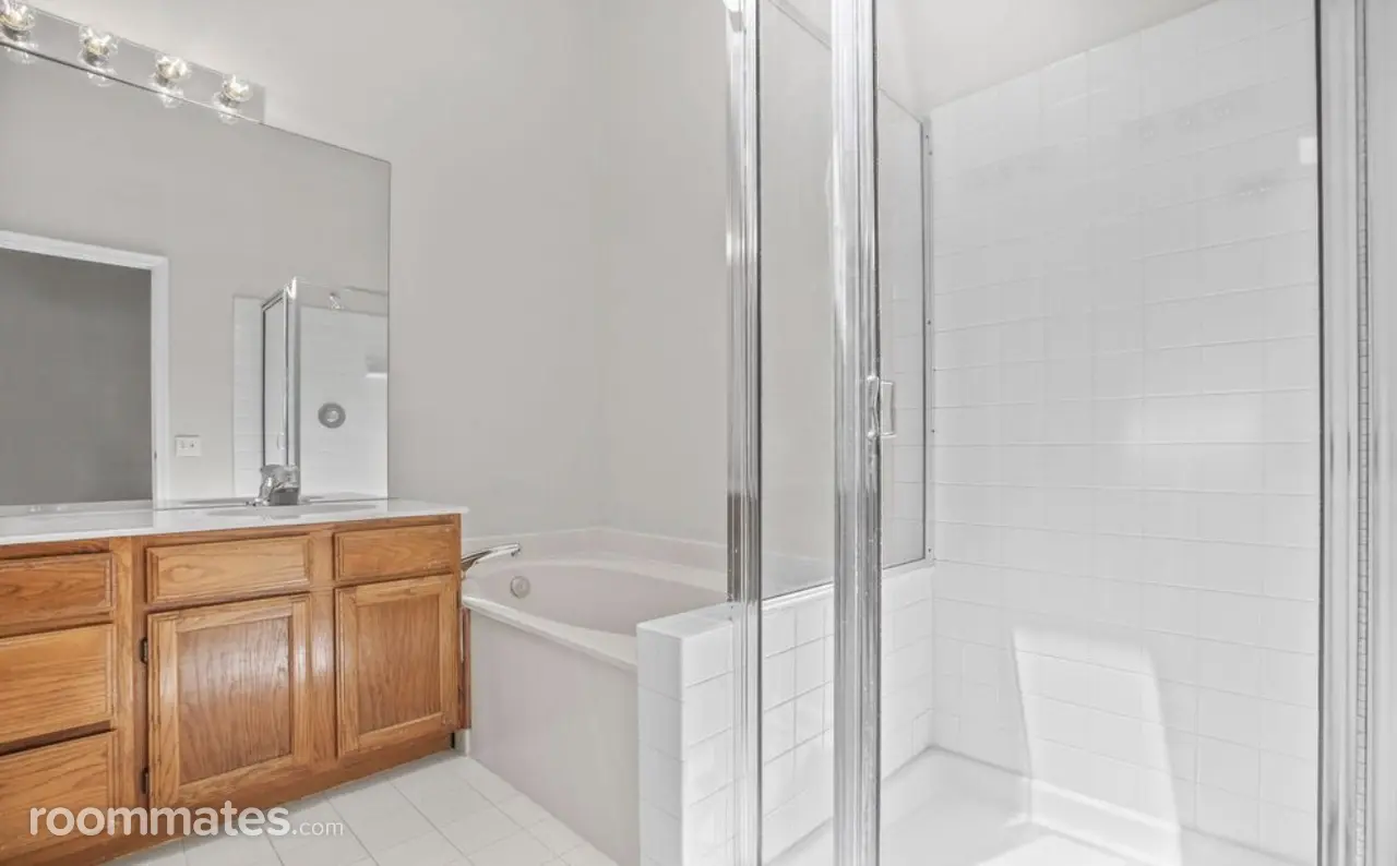 Profile photo 5 of 6